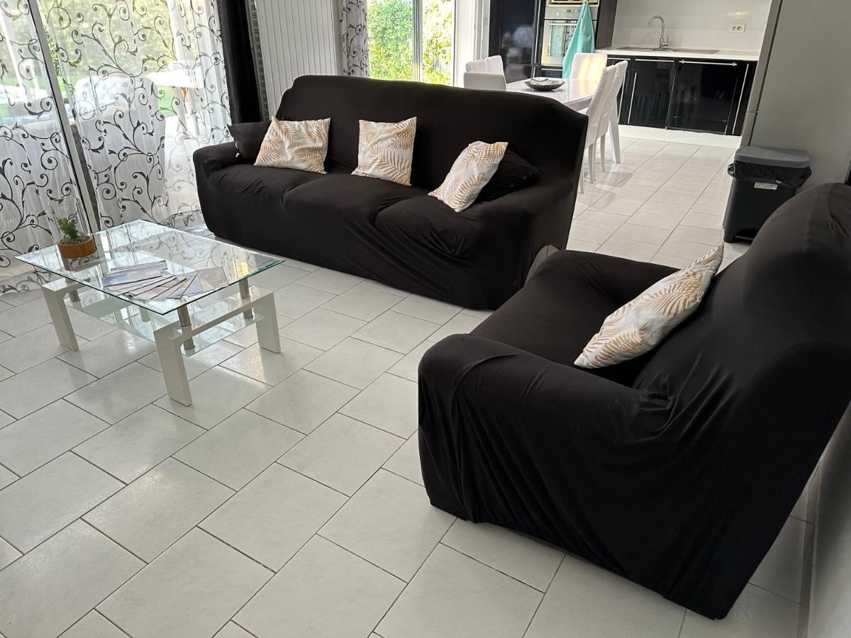הוילה Peymeinade Petite Maisonette Adossee Mais Independante Avec Piscine מראה חיצוני תמונה